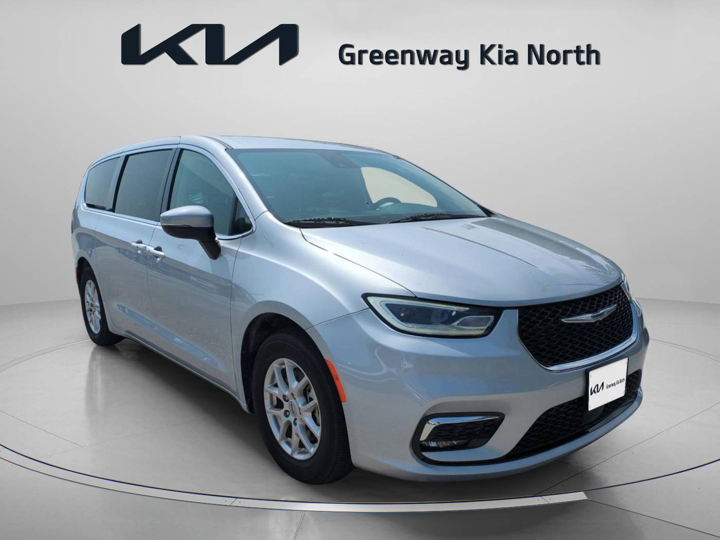 2023 Chrysler Pacifica Touring L — Minivan — 58,681 mi — Longwood, FL