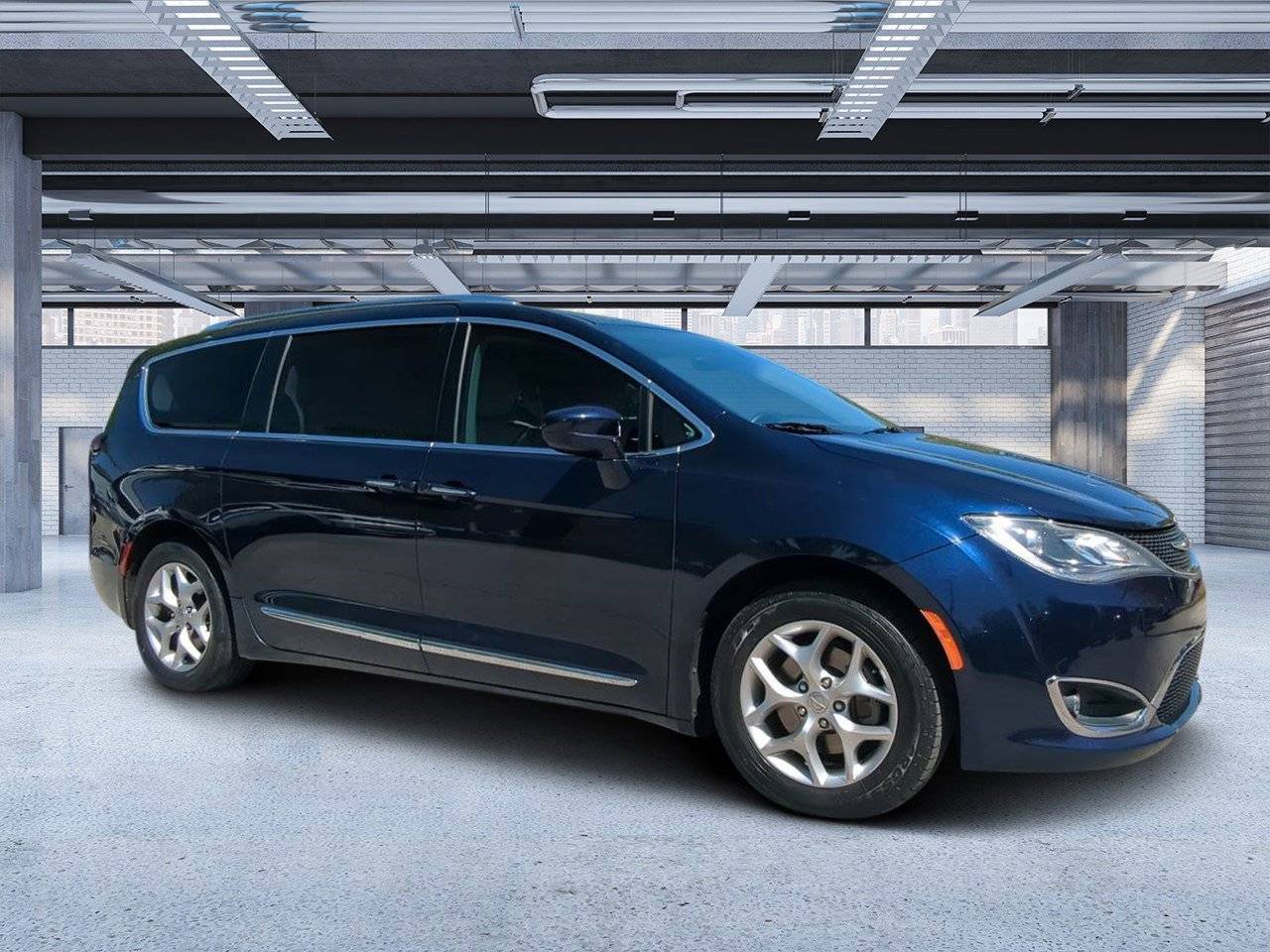 2019 Chrysler Pacifica Touring L — Minivan — 89,567 mi — Longwood, FL