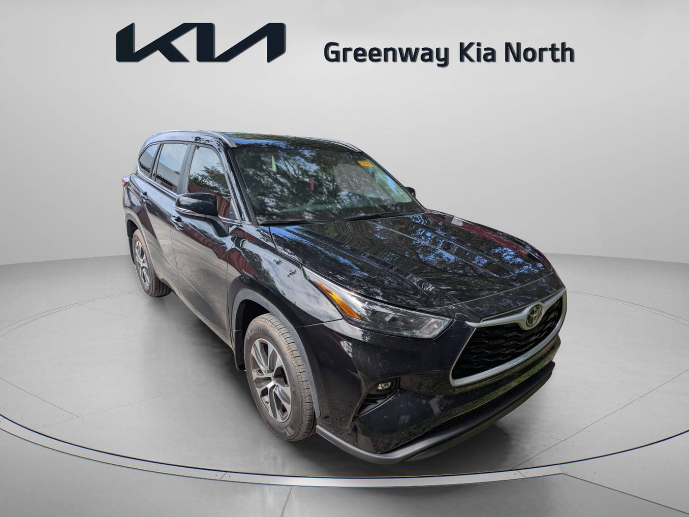 2025 Toyota Highlander LE — SUV — 4,061 mi — Longwood, FL
