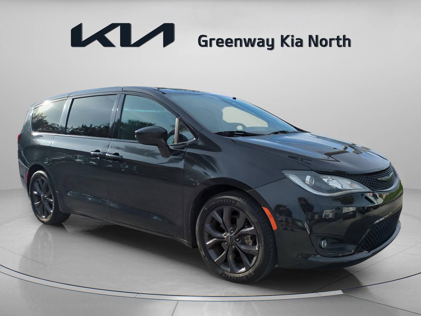2018 Chrysler Pacifica Touring Plus — Minivan — 71,376 mi — Longwood, FL