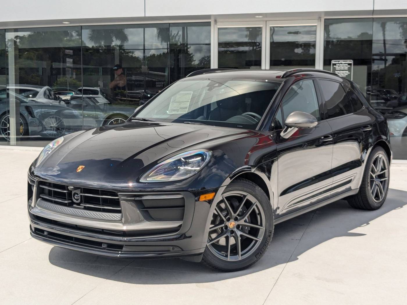 2025 Porsche Macan T — SUV — 5,588 mi — Maitland, FL