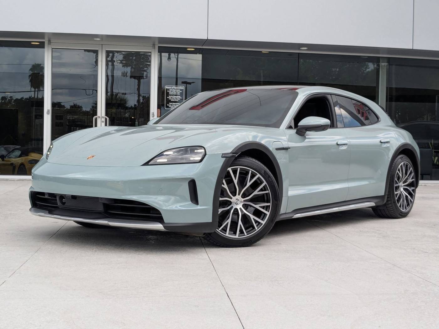 2025 Porsche Taycan 4 — Wagon — 3,857 mi — Maitland, FL