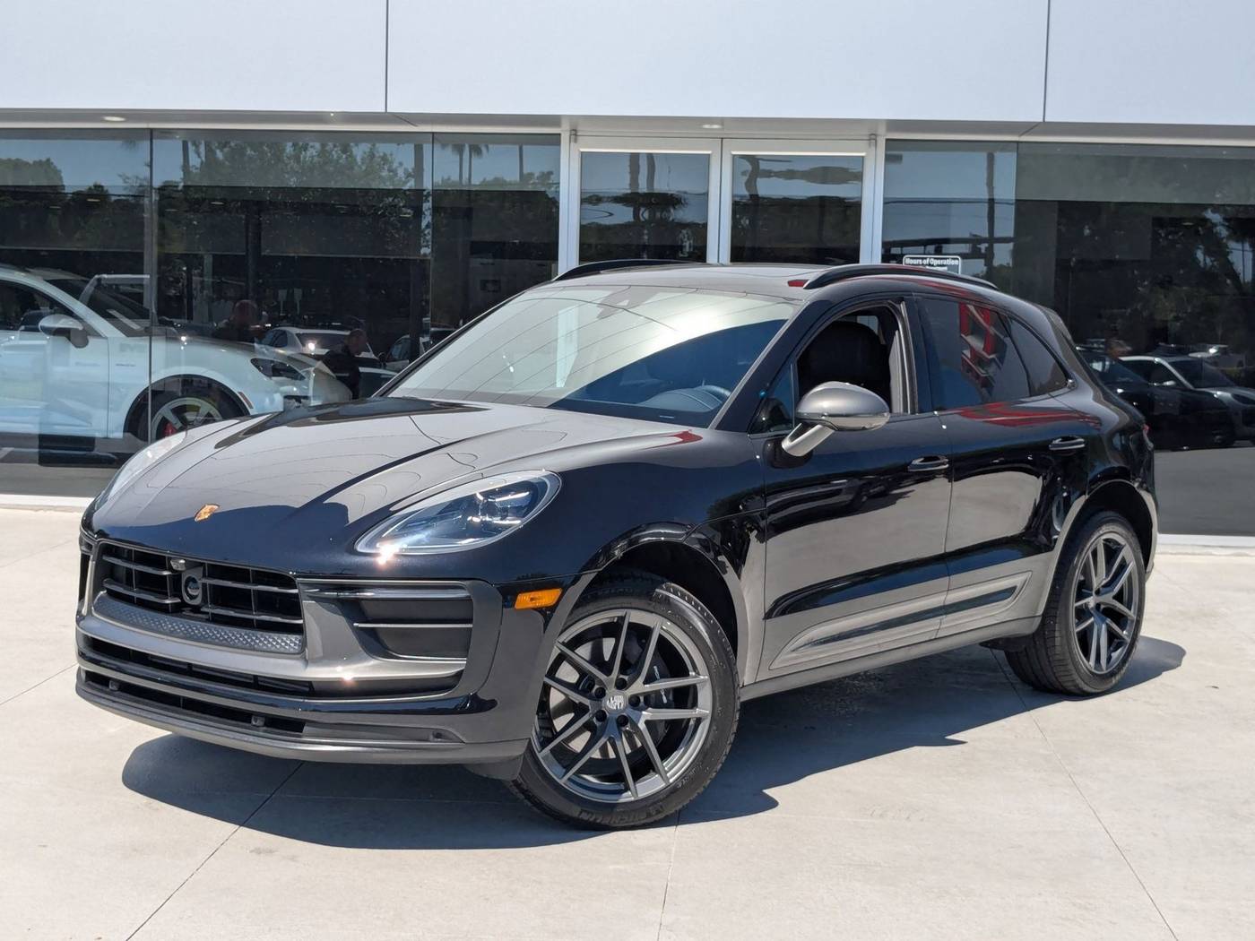 2025 Porsche Macan T — SUV — 1,323 mi — Maitland, FL