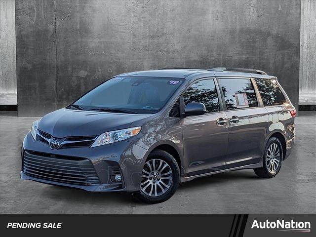 2019 Toyota Sienna XLE — Minivan — 118,183 mi — Sanford, FL