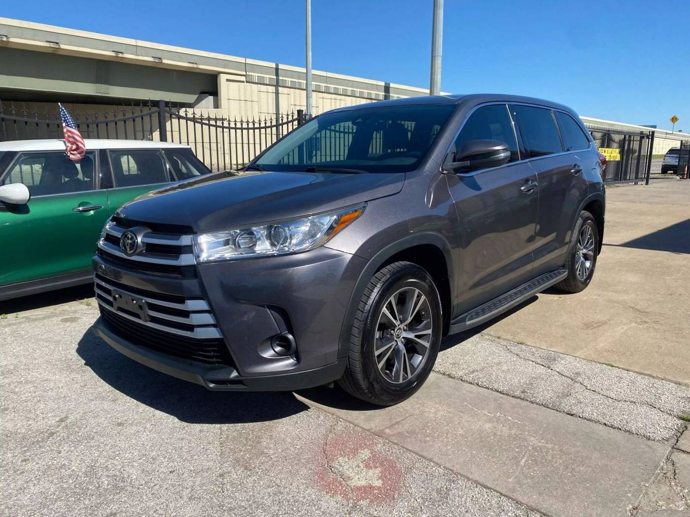 2019 Toyota Highlander LE — SUV — 74,225 mi — Houston, TX