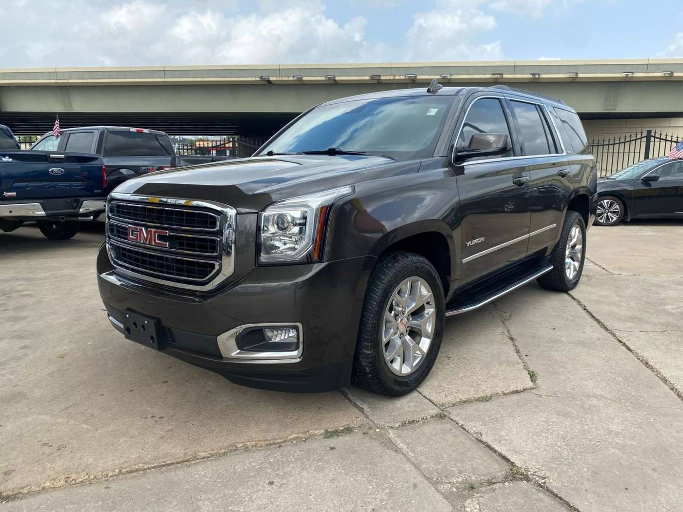 2019 GMC Yukon SLT — SUV — 92,660 mi — Houston, TX