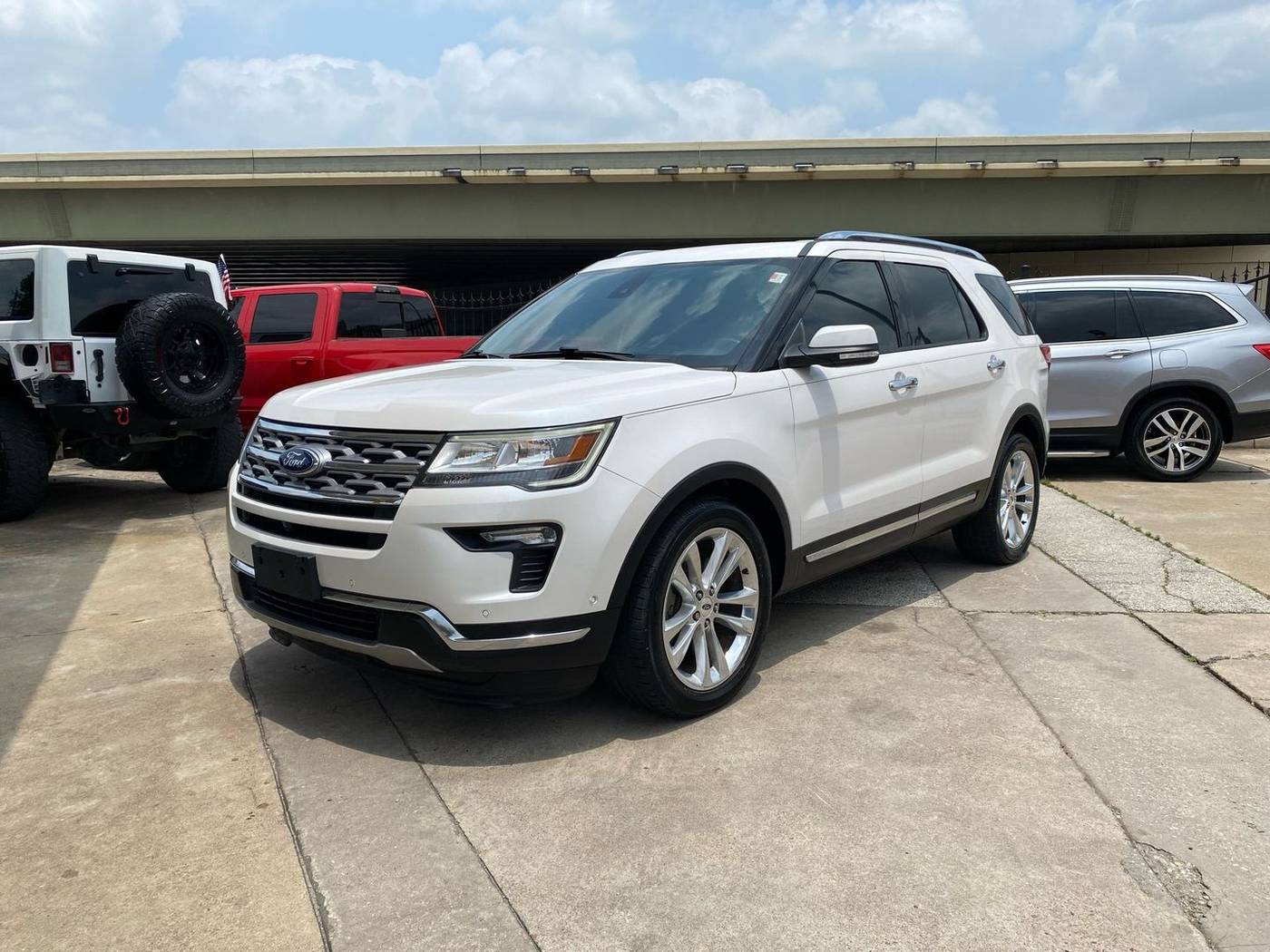 2018 Ford Explorer Limited — SUV — 104,877 mi — Houston, TX