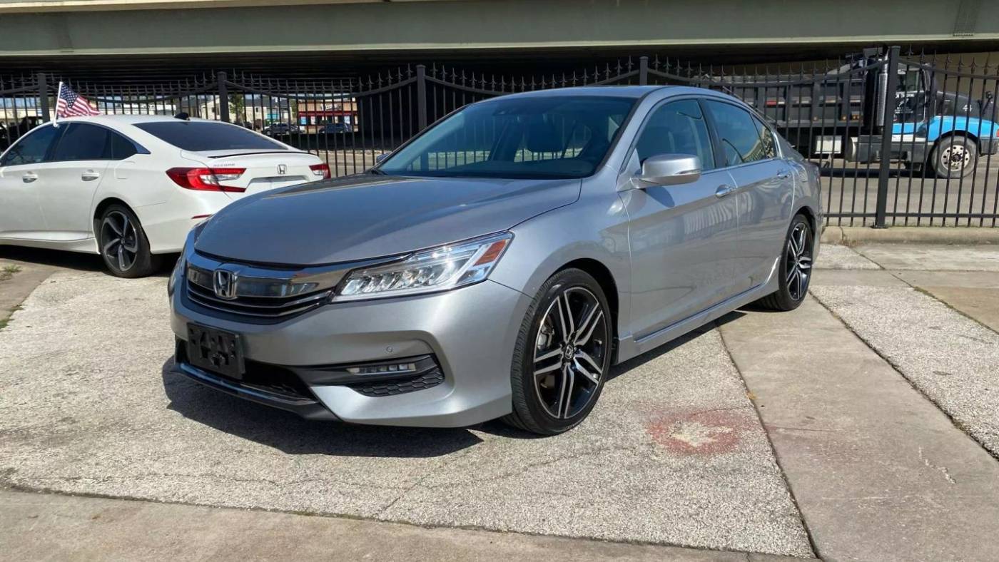 2017 Honda Accord Touring — Sedan — 91,676 mi — Houston, TX