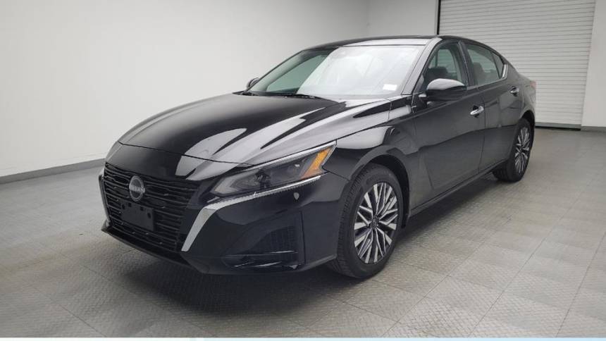2023 Nissan Altima SV — Sedan — 13,262 mi — Grand Rapids, MI