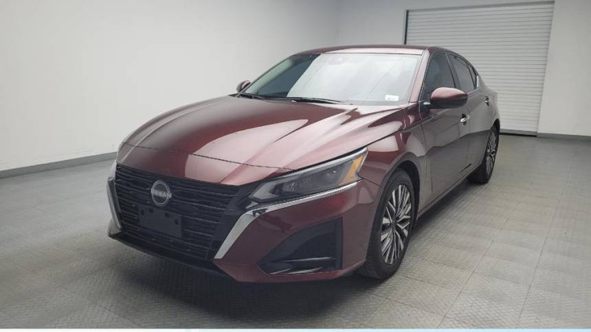 2023 Nissan Altima SV — Sedan — 16,940 mi — Grand Rapids, MI