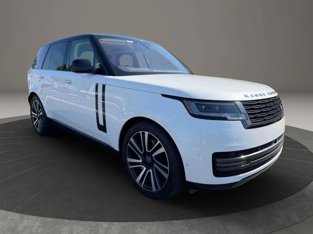 2023 Land Rover Range Rover SE — SUV — 30,131 mi — Orange, CA