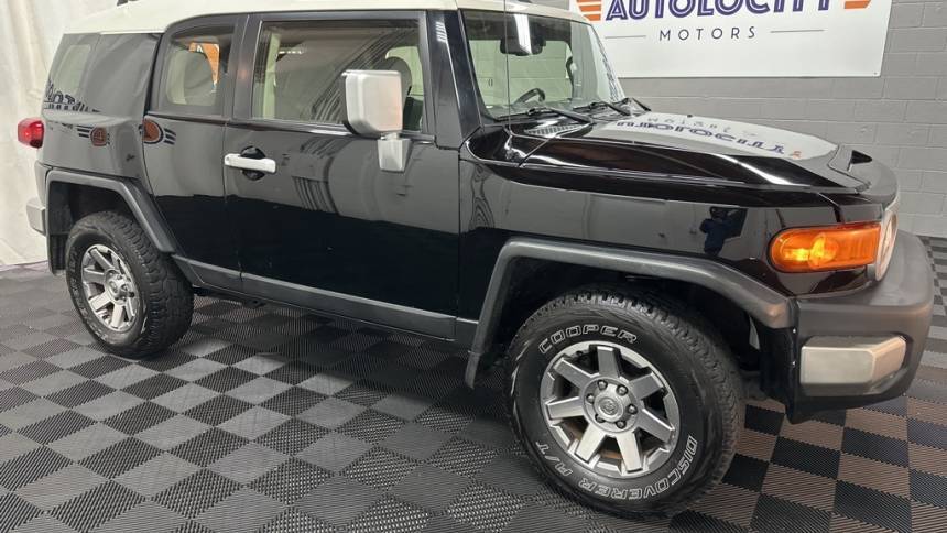 2014 Toyota FJ Cruiser Base
