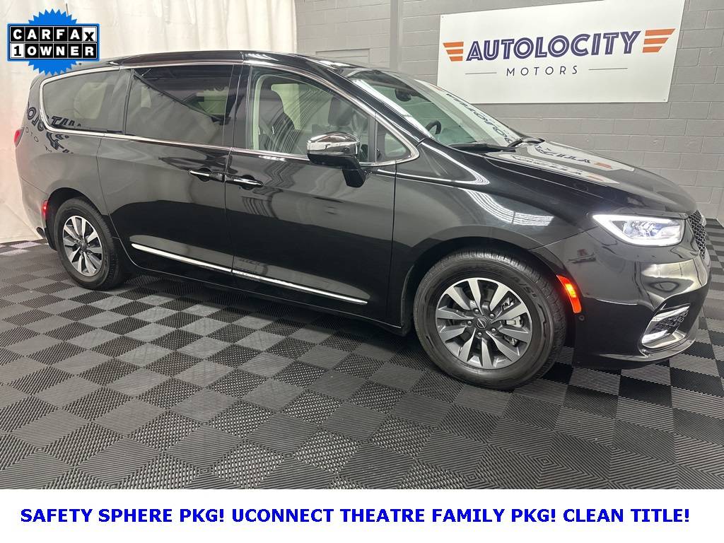 2023 Chrysler Pacifica Hybrid Limited — Minivan — 35,000 mi — Ogden, UT