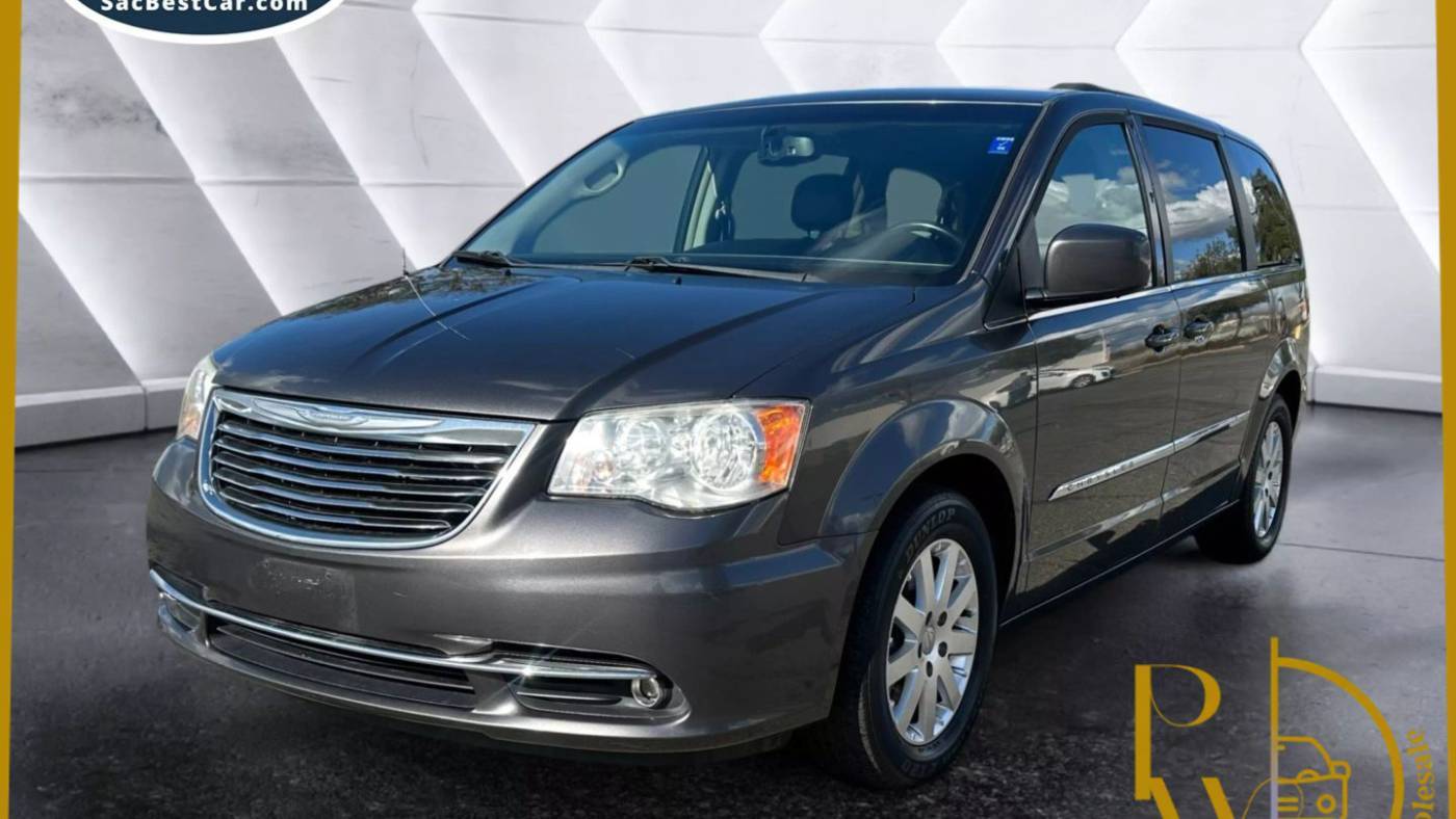 2016 Chrysler Town & Country Touring — Minivan — 108,171 mi — Sacramento, CA