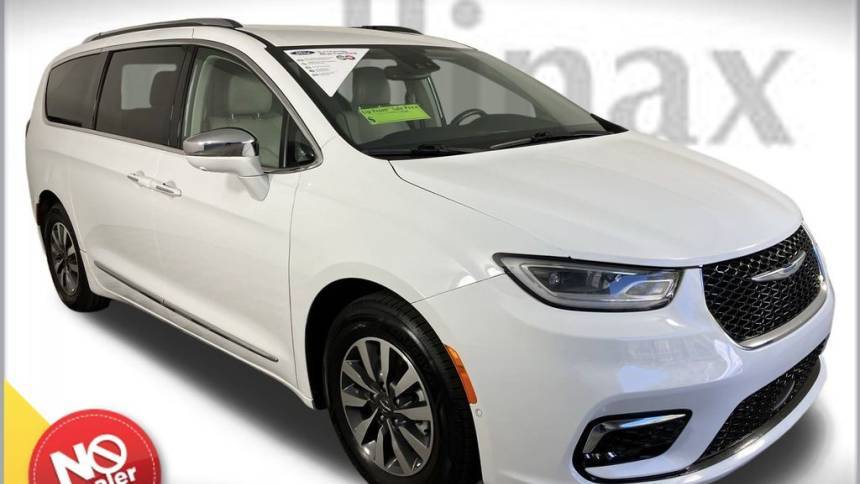 2021 Chrysler Pacifica Hybrid Limited — Minivan — 50,181 mi — Vero Beach, FL
