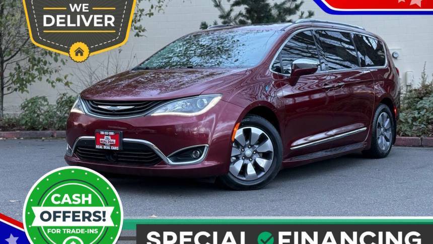 2019 Chrysler Pacifica Hybrid Limited — Minivan — 124,803 mi — Everett, WA
