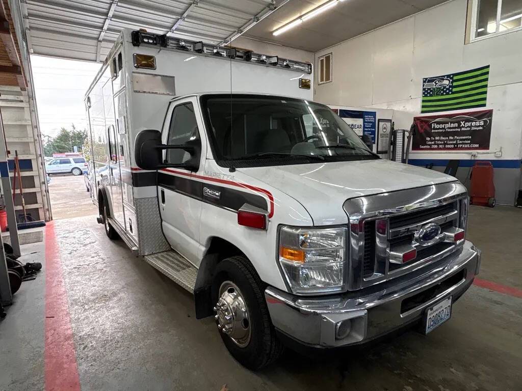 2008 Ford Econoline Commercial Cutaway E-450