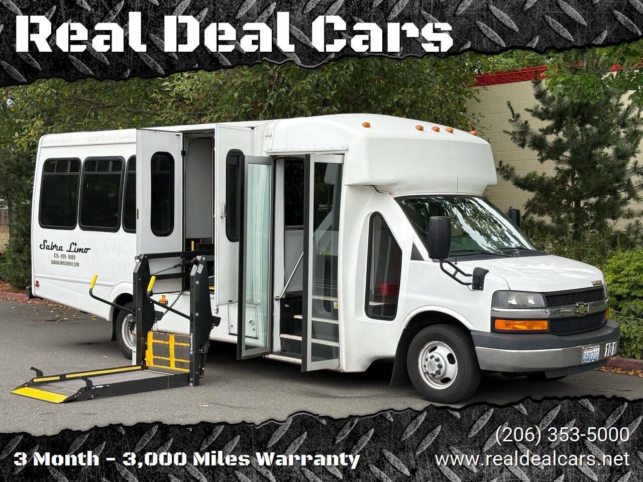 2014 Chevrolet Express Commercial Cutaway 4500 — Chassis Cab Truck — 137,565 mi — Everett, WA