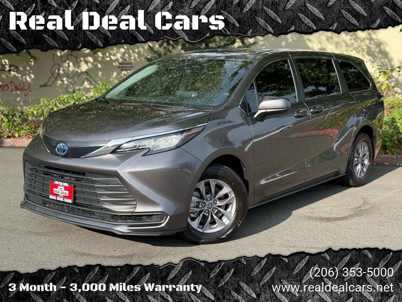 2023 Toyota Sienna LE — Minivan — 64,039 mi — Everett, WA