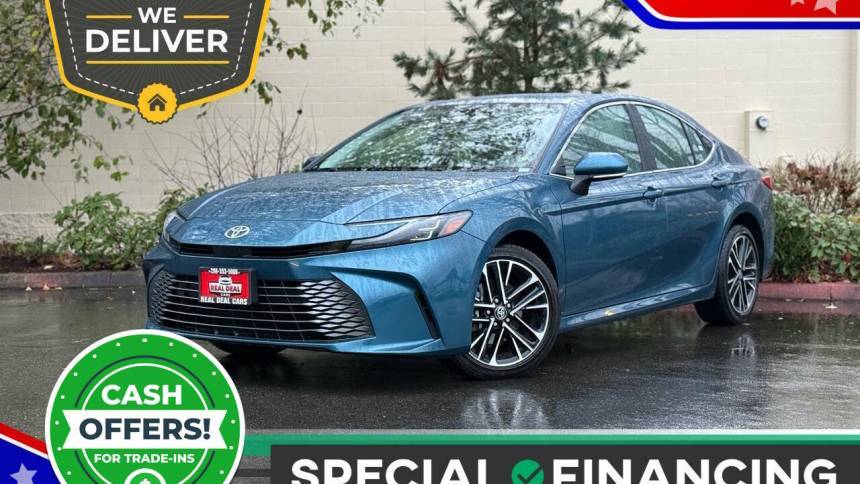 2025 Toyota Camry XLE — Sedan — 8,250 mi — Everett, WA