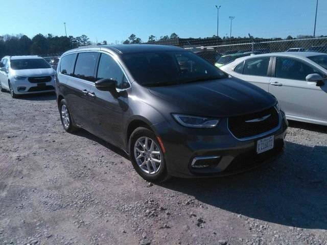 2023 Chrysler Pacifica Touring L — Minivan — 63,277 mi — Macon, GA