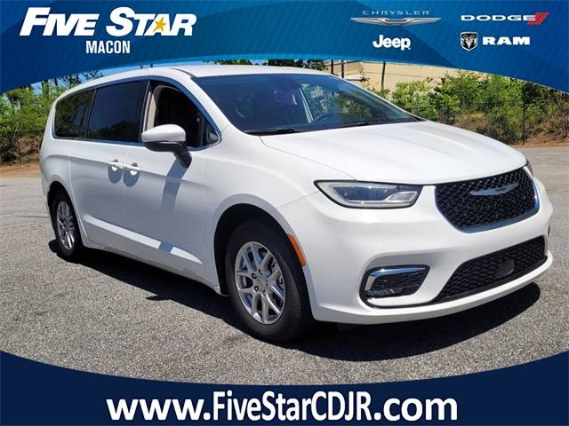 2023 Chrysler Pacifica Touring L — Minivan — 61,725 mi — Macon, GA