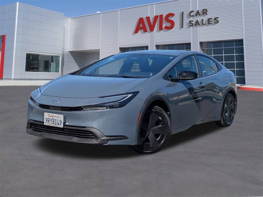 2025 Toyota Prius LE — Hatchback — 17,959 mi — Colton, CA