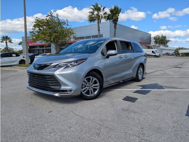 2024 Toyota Sienna Platinum — Minivan — 29,692 mi — Winter Park, FL