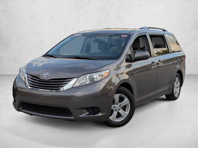 2017 Toyota Sienna LE — Minivan — 71,688 mi — Winter Park, FL
