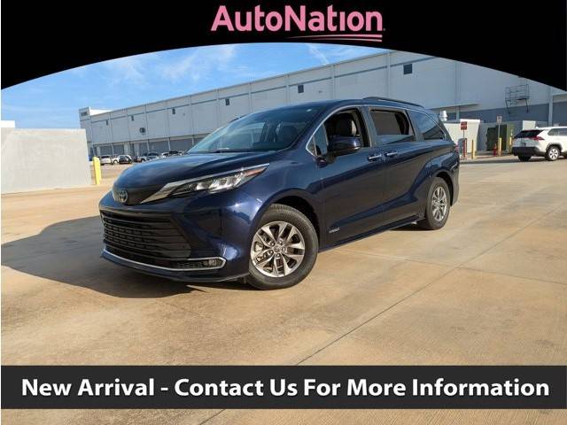 2021 Toyota Sienna XLE — Minivan — 113,997 mi — Winter Park, FL