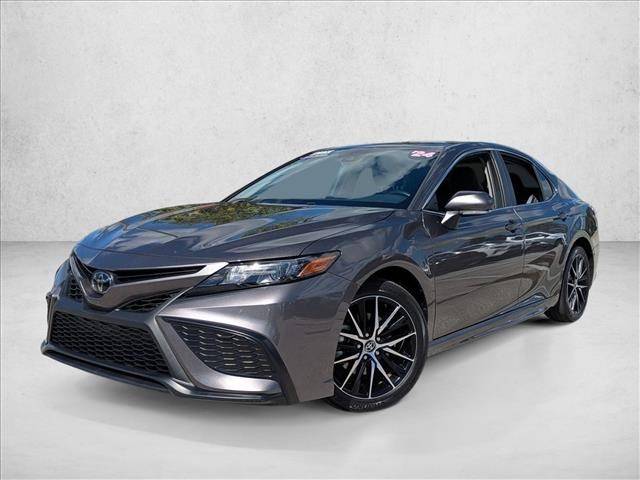 2024 Toyota Camry SE — Sedan — 20,123 mi — Winter Park, FL