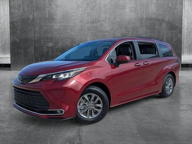 2023 Toyota Sienna XLE — Minivan — 38,339 mi — Winter Park, FL