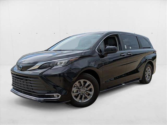 2024 Toyota Sienna XLE — Minivan — 35,366 mi — Winter Park, FL