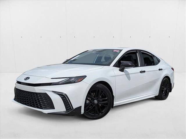 2025 Toyota Camry Hybrid SE — Sedan — 15,524 mi — Winter Park, FL