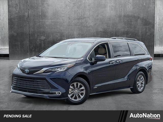 2021 Toyota Sienna XLE — Minivan — 67,665 mi — Orlando, FL