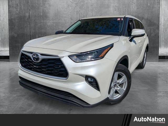 2021 Toyota Highlander LE — SUV — 10,260 mi — Miami, FL
