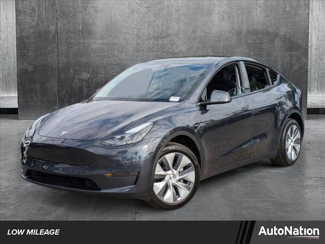 2024 Tesla Model Y Long Range — SUV — 4,581 mi — Tampa, FL
