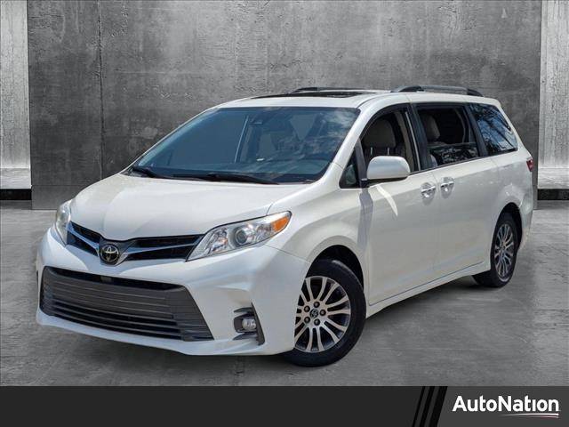 2020 Toyota Sienna XLE — Minivan — 89,616 mi — Tampa, FL