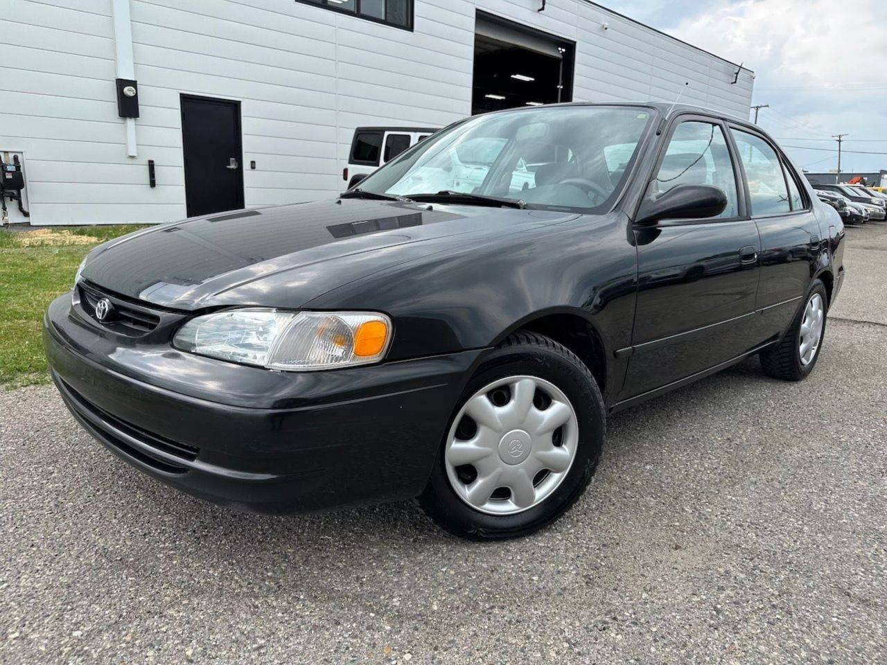2000 Toyota Corolla CE — Sedan — 135,710 mi — Oak Park, MI