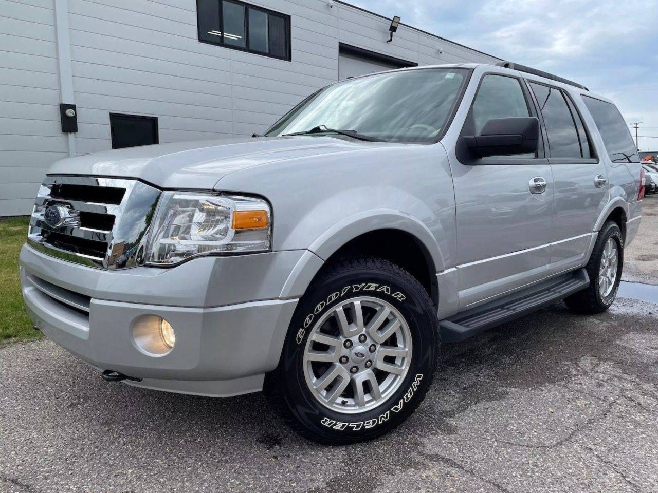 2011 Ford Expedition XLT — SUV — 67,318 mi — Oak Park, MI