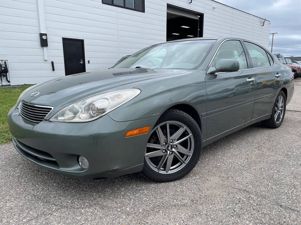 2005 Lexus ES ES 330 — Sedan — 91,848 mi — Oak Park, MI