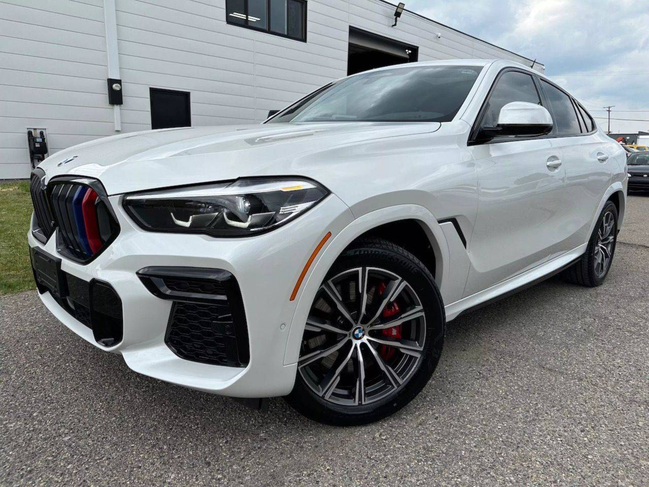 2022 BMW X6 M50i — SUV — 46,665 mi — Oak Park, MI