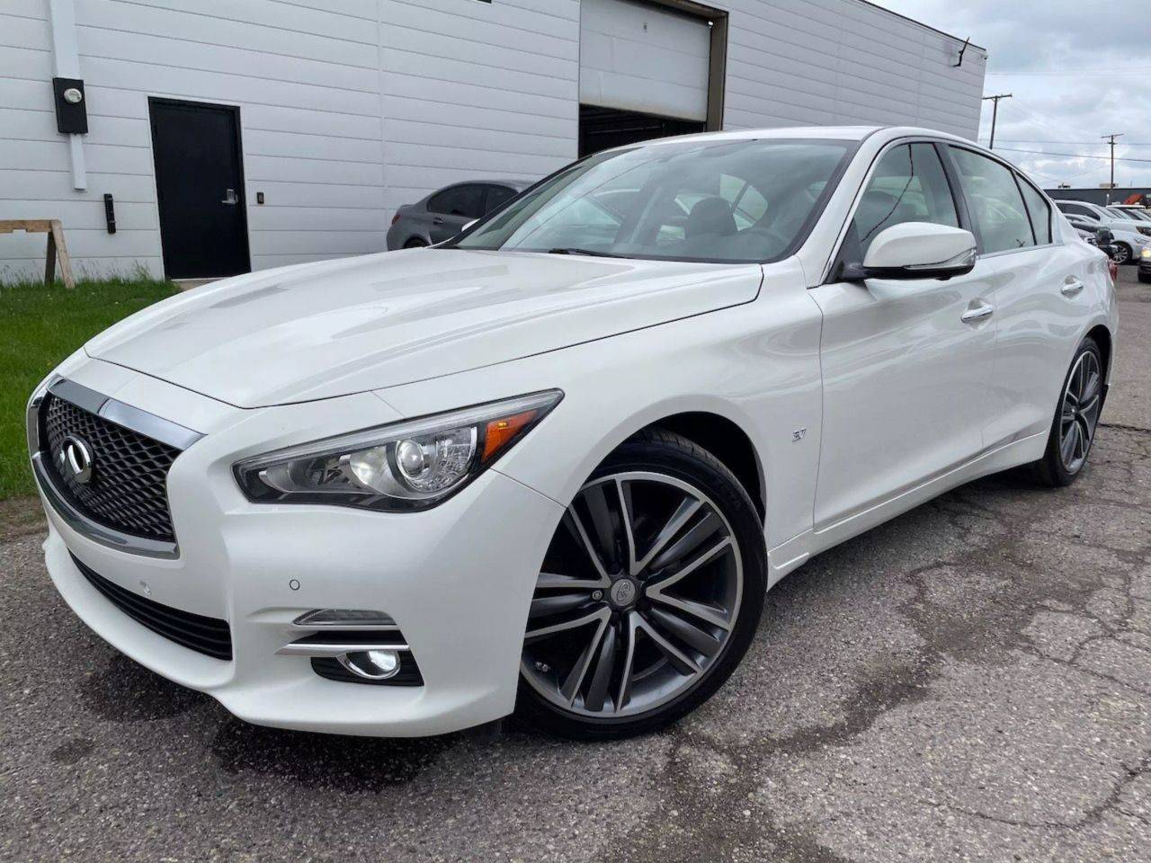 2015 INFINITI Q50 Premium — Sedan — 112,294 mi — Oak Park, MI