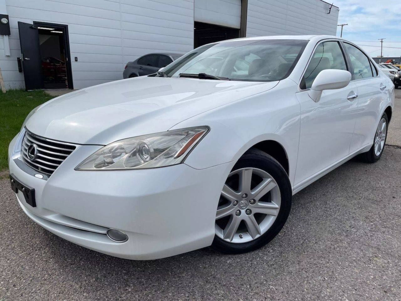 2009 Lexus ES ES 350 — Sedan — 182,868 mi — Oak Park, MI