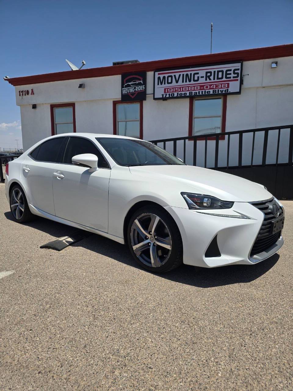 2017 Lexus IS IS 300 — Sedan — 105,926 mi — El Paso, TX
