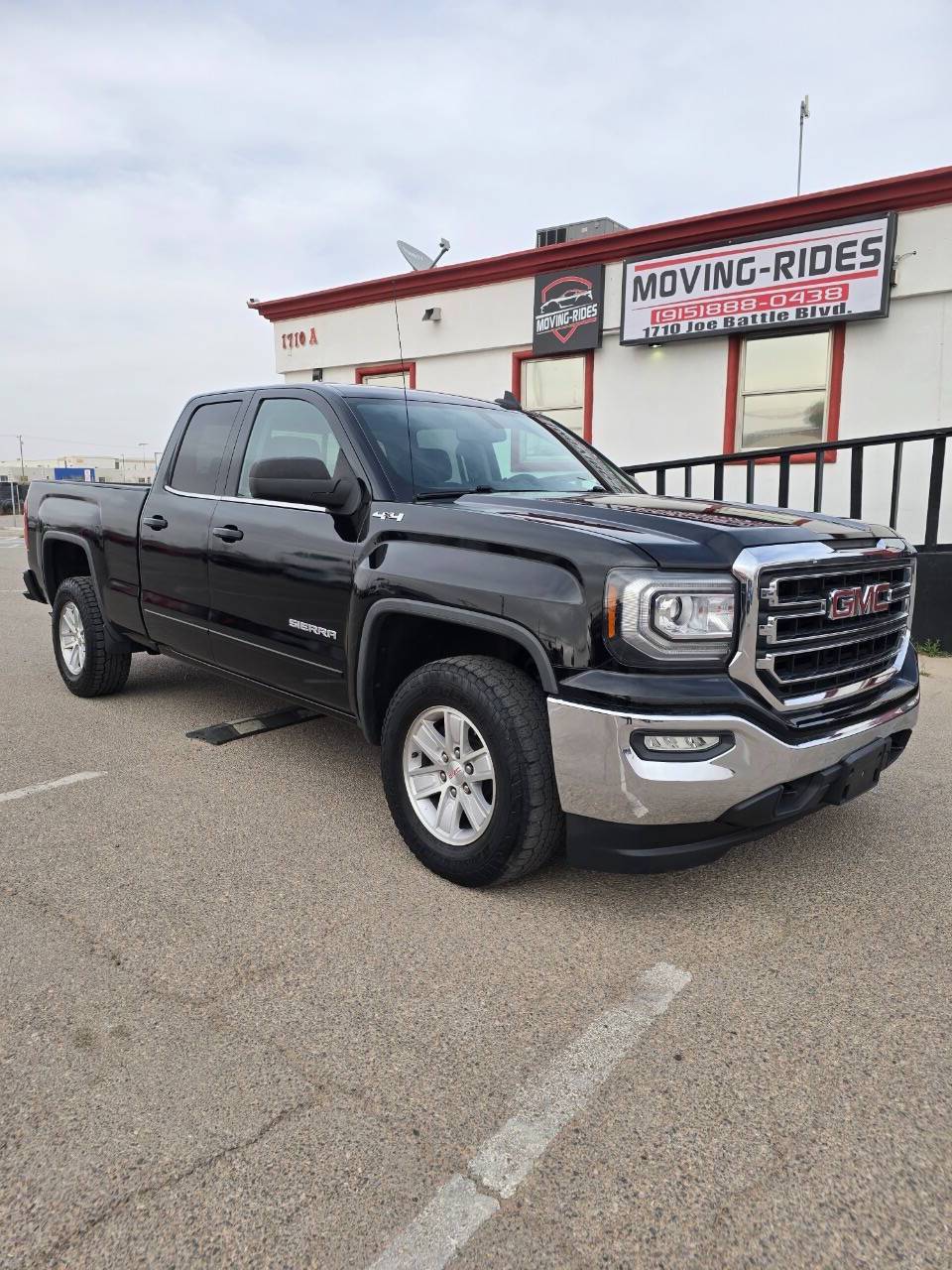 2018 GMC Sierra 1500 SLE — Pickup Truck — 63,603 mi — El Paso, TX