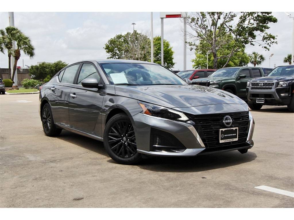 2025 Nissan Altima SV — Sedan — 11,544 mi — Houston, TX