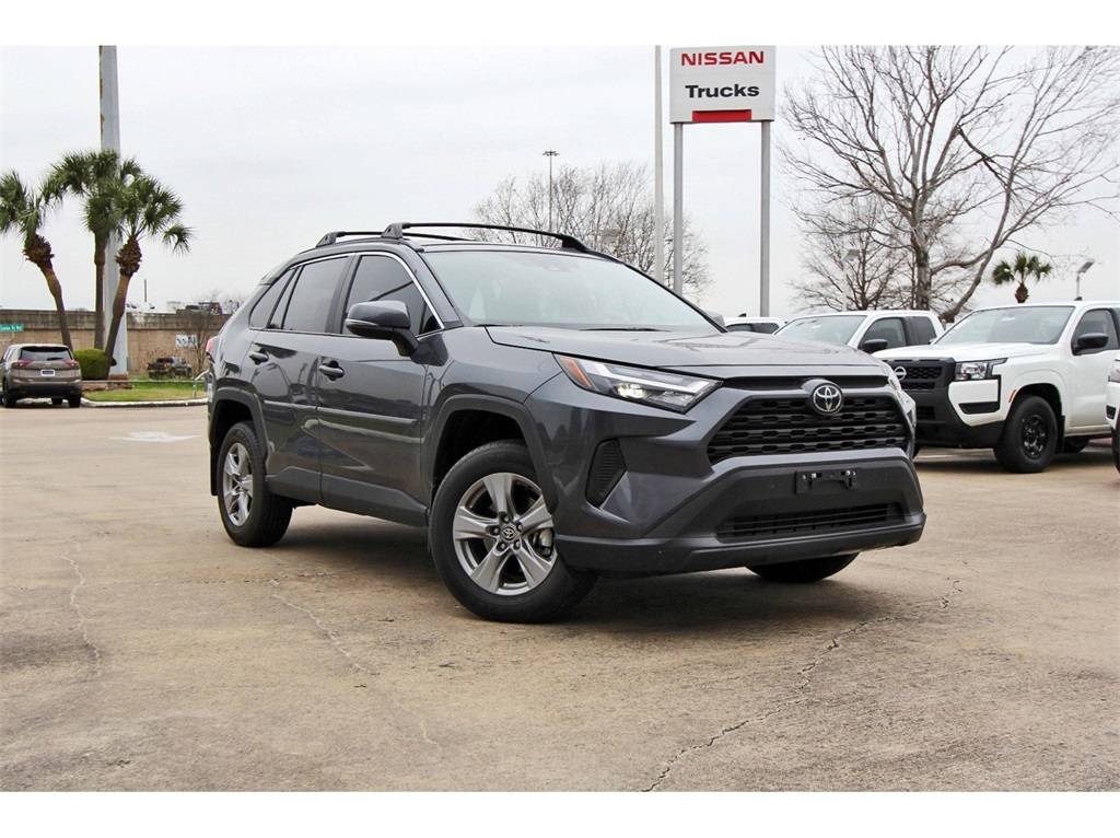 2025 Toyota RAV4 XLE — SUV — 2,139 mi — Houston, TX