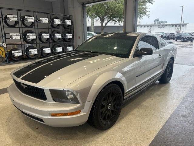 2005 Ford Mustang Deluxe — Coupe — 97,916 mi — Tampa, FL