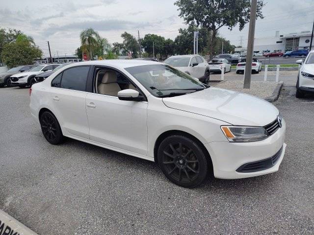 2014 Volkswagen Jetta 1.8T SE — Sedan — 100,285 mi — Tampa, FL